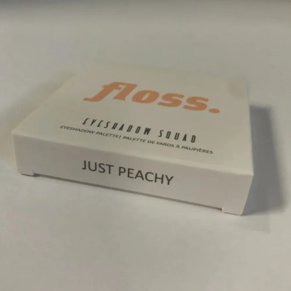 FLOSS Eyeshadow Squad In Just Peachy, New